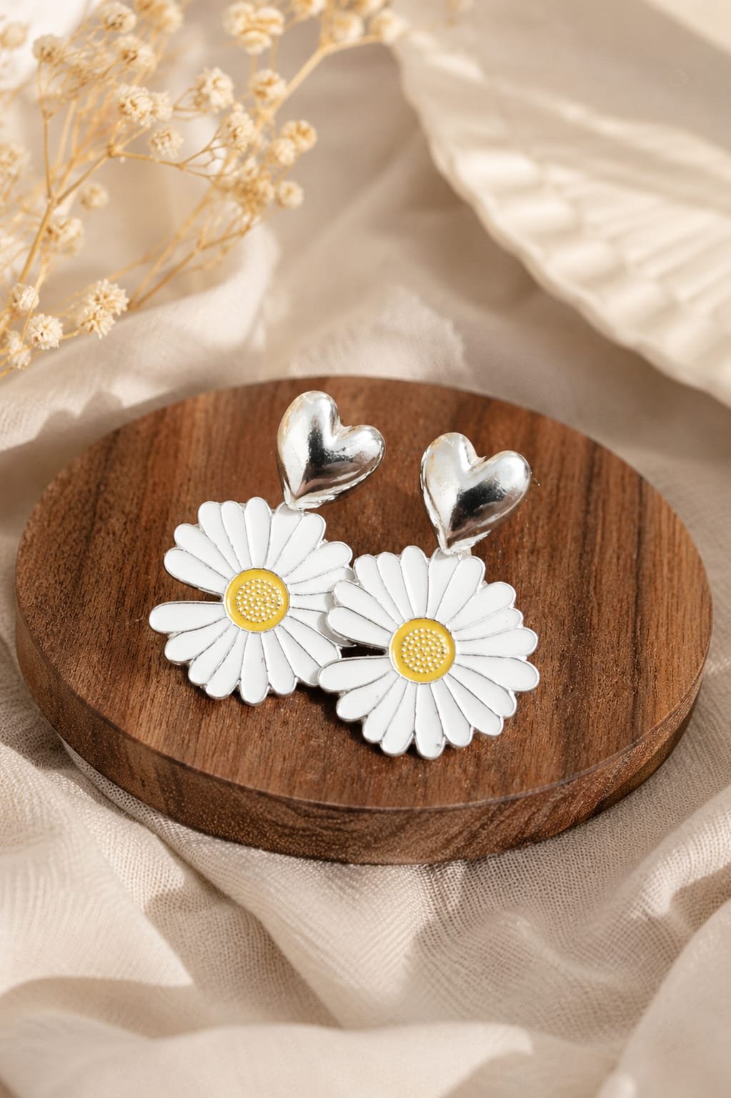 Daisy flower earrings (white & sliver )
